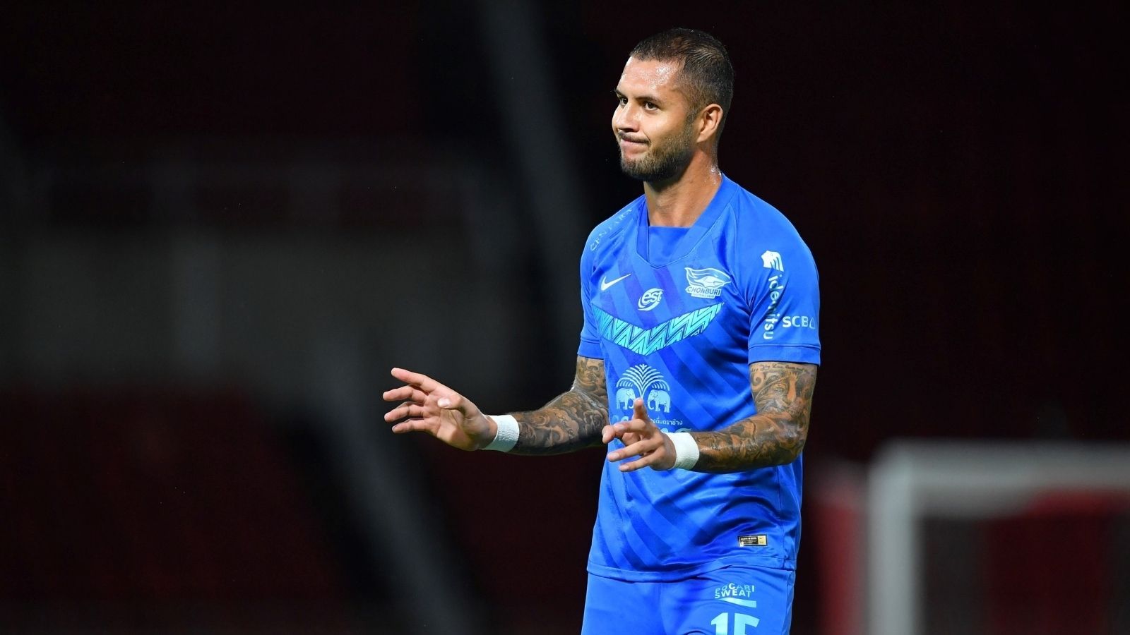 จูเนียร์ เอลด์สตอล 