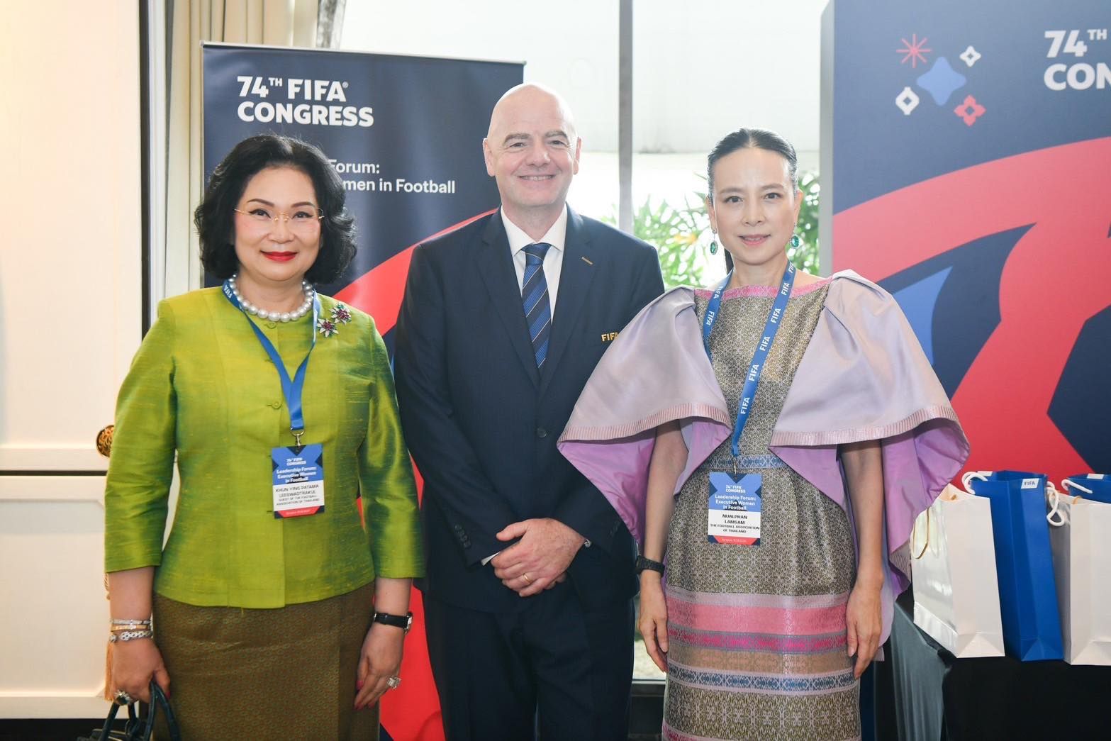 นวลพรรณ ล่ำซำ