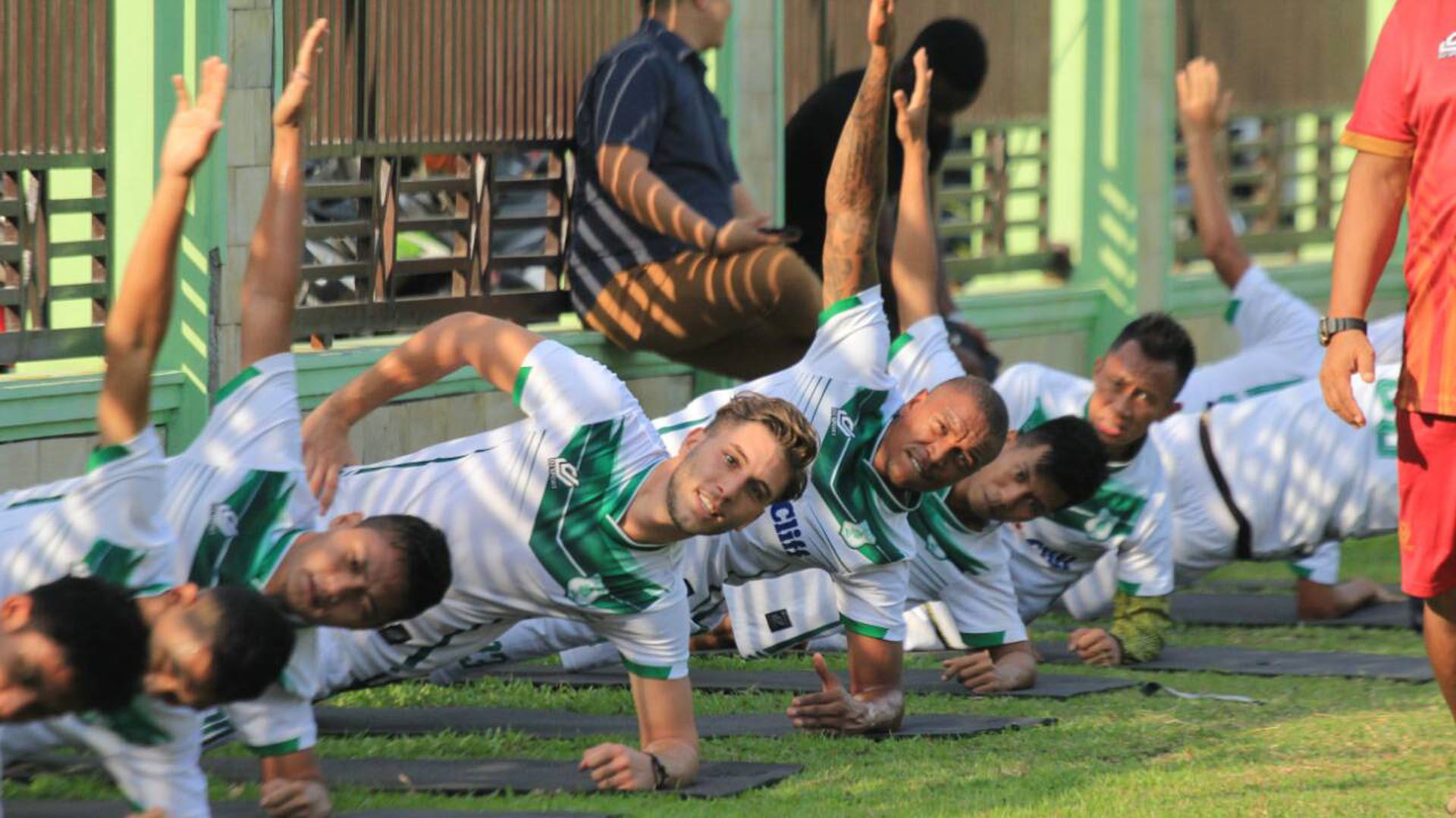 Alexandros Tanidis & Filipe Marins dos Santos- PSMS Medan