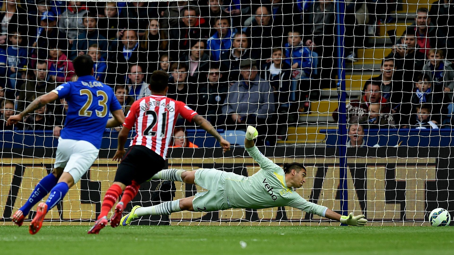 Paulo Gazzaniga Leicester City Southampton 09052015