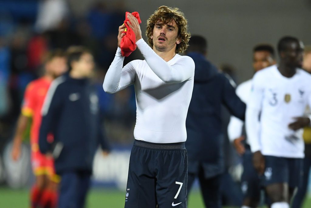 Griezmann gesticula após jogo da França