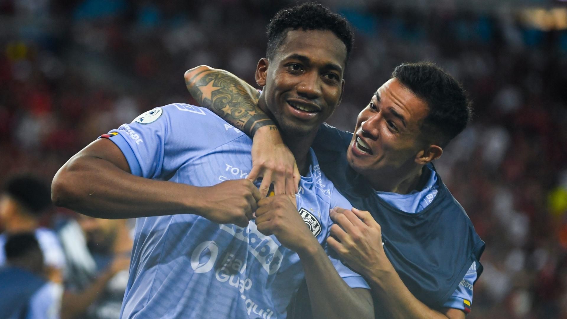 Anthony Landazuri marca o pênalti do título do Del Valle sobre o Flamengo na Recopa Sul-Americana 2023