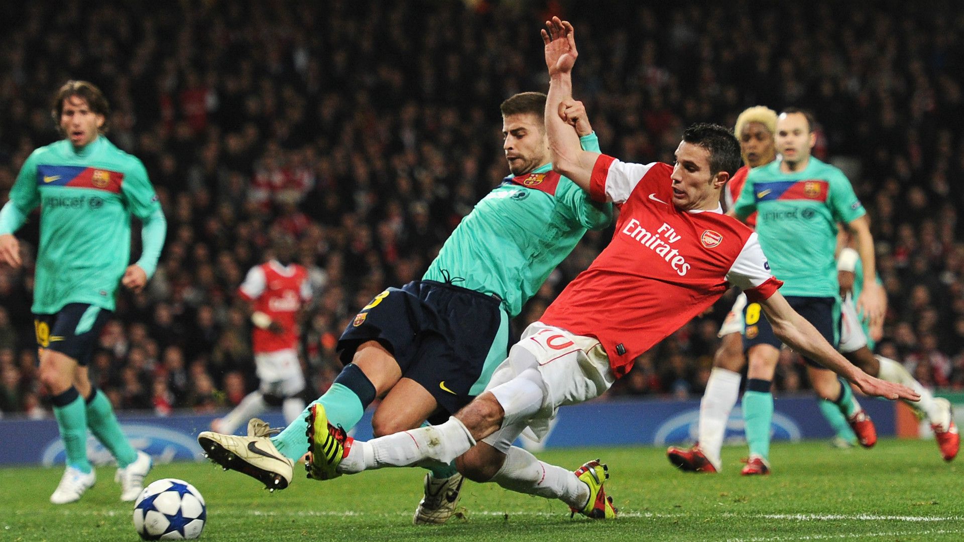 Gerard Pique Arsenal Barcelona Champions League 16022011