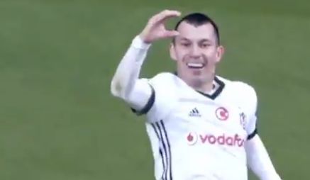 Gary Medel Besiktas Göztepe 070418