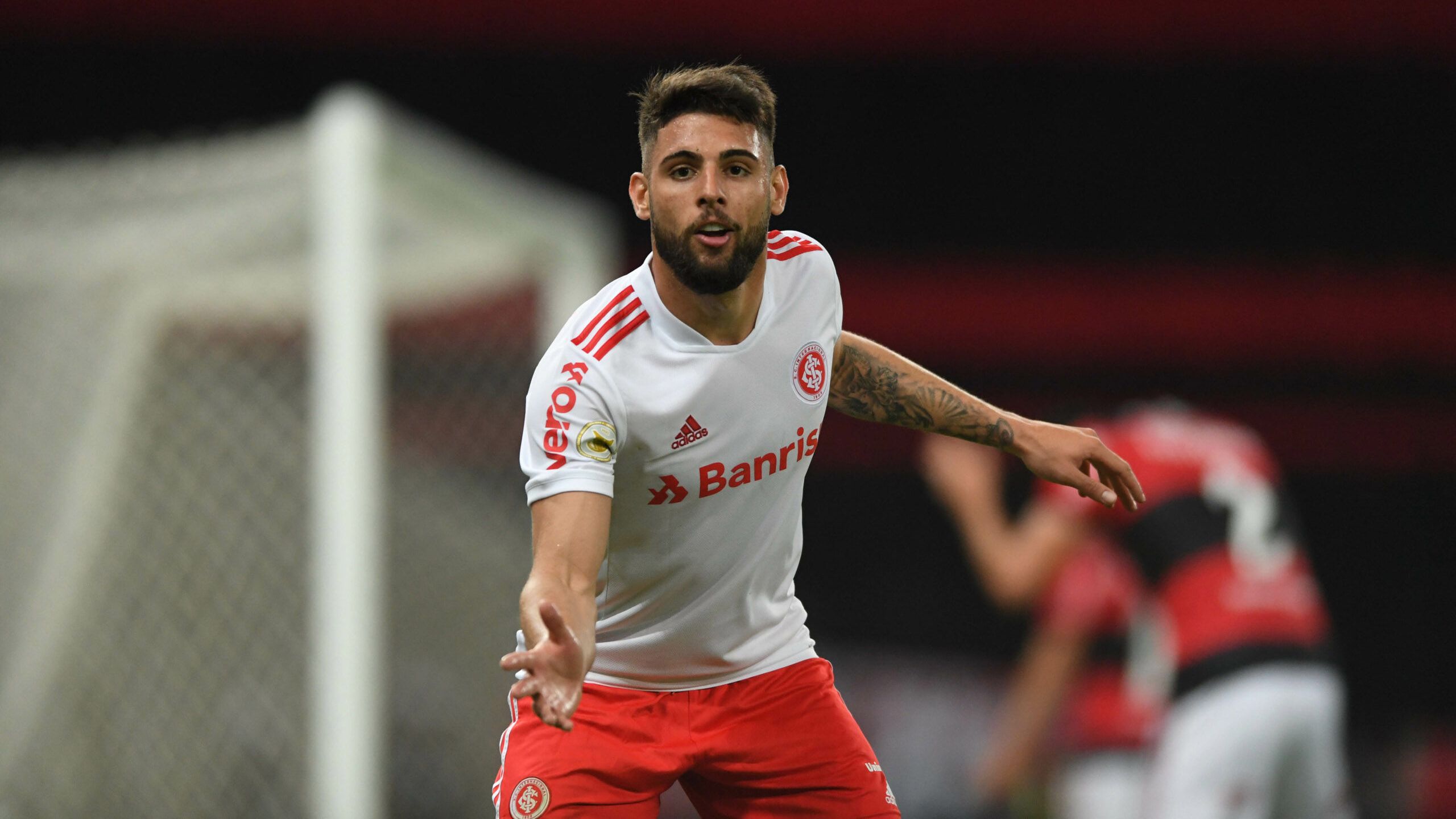 Yuri Alberto comemora em Flamengo x Internacional