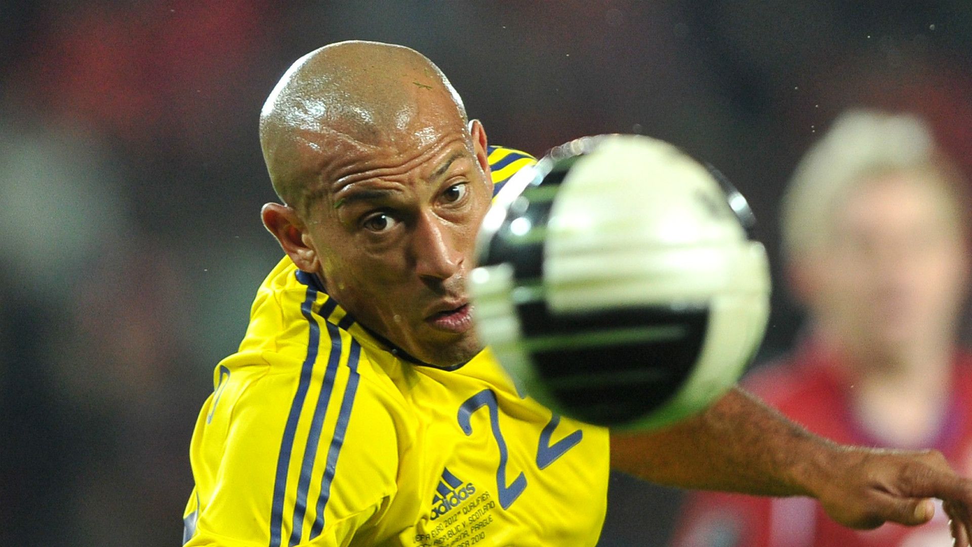 Chris Iwelumo Scotland