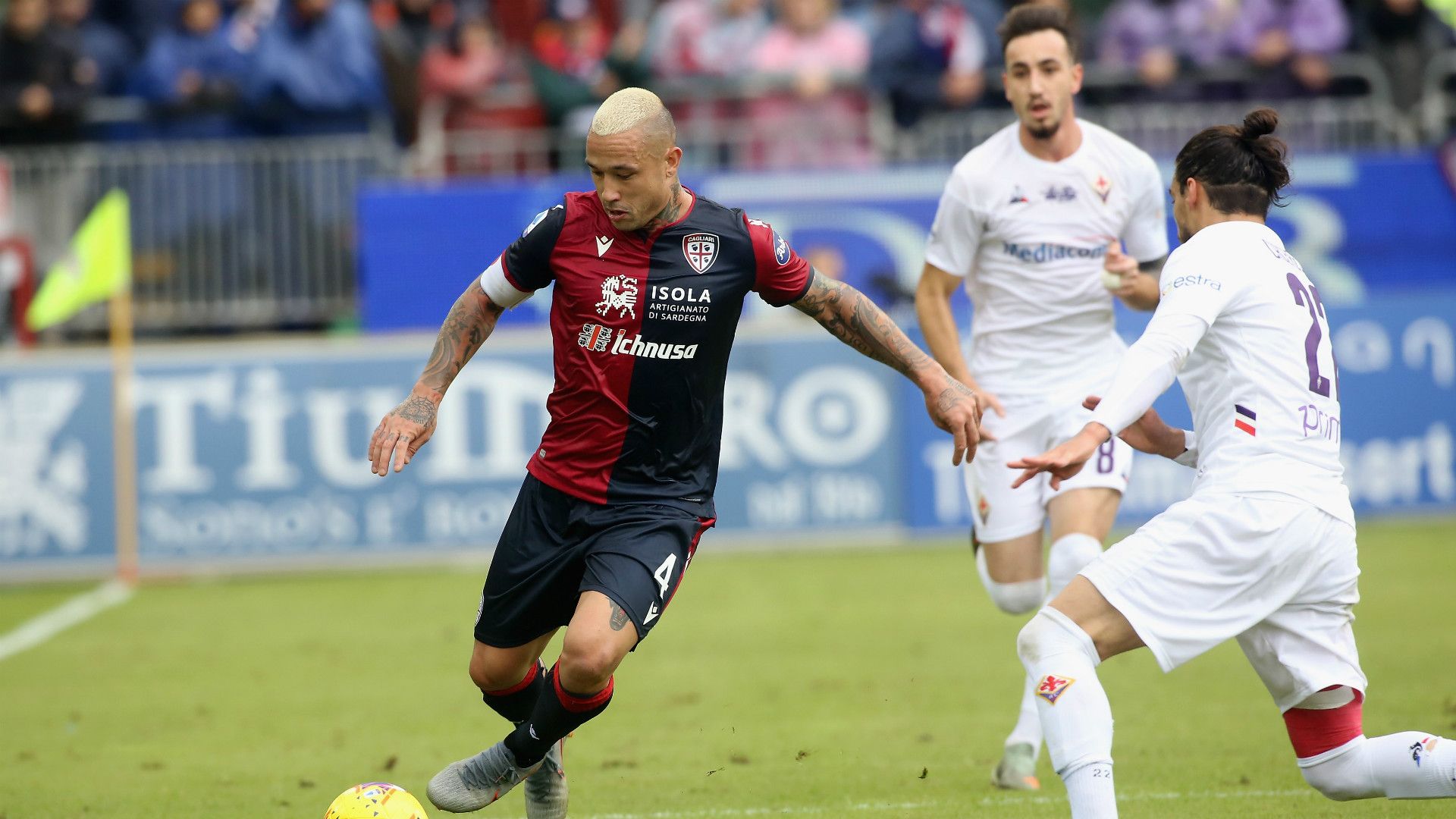 Radja Nainggolan Cagliari Fiorentina