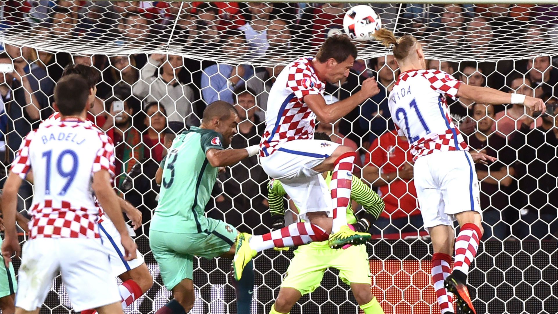 8a4c7d2597967d8e9431ea2cc3cddf0ad8e712de