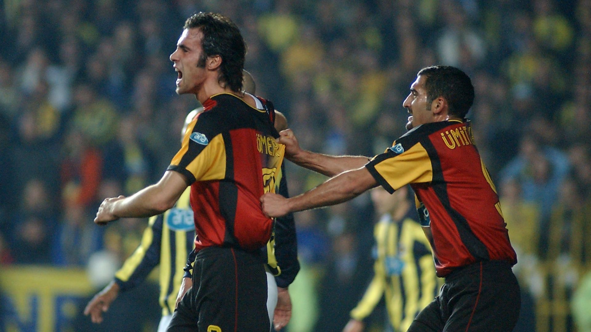 Omer Erdogan Fenerbahce v Galatasaray 02292004