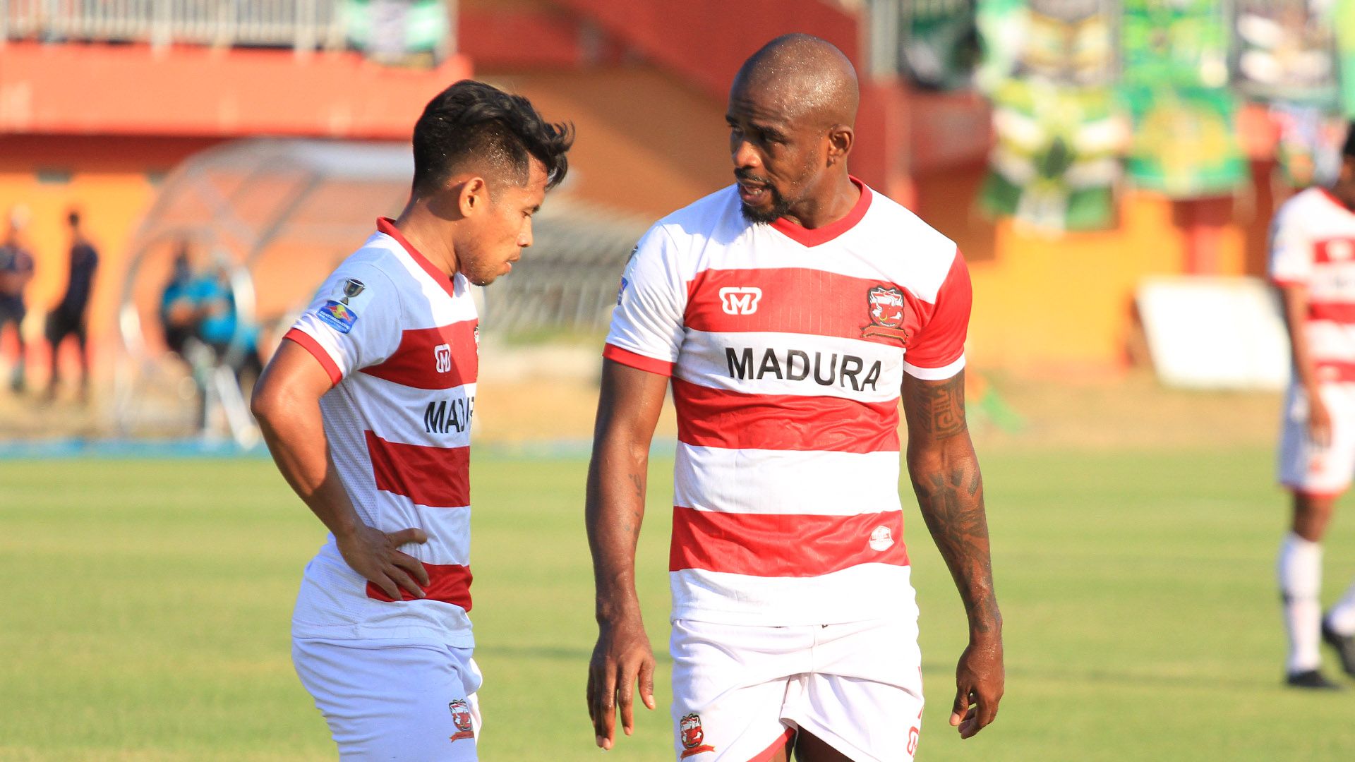 Andik Vermansyah & Greg Nwokolo - Madura United