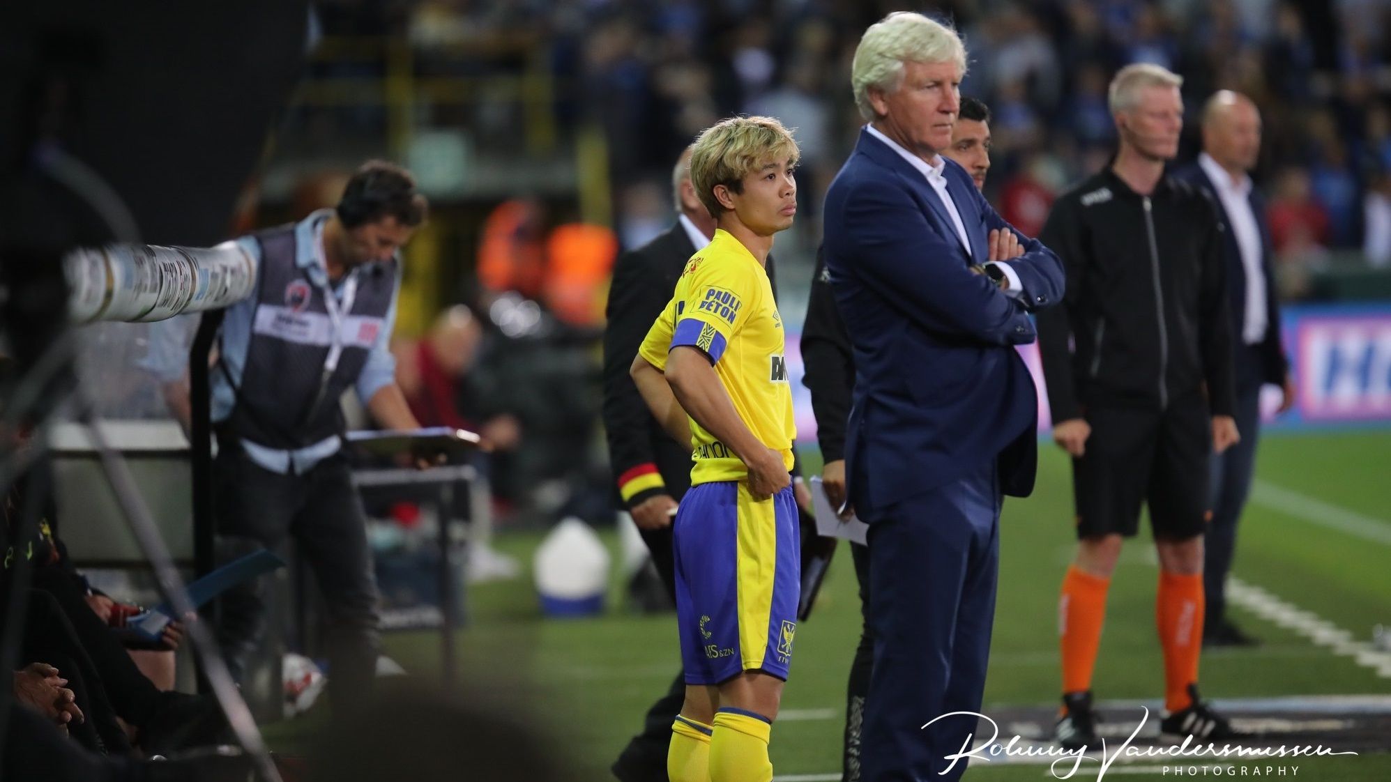 Nguyen Cong Phuong - Coach Marc Brys Club Brugge vs Sint-Truidense