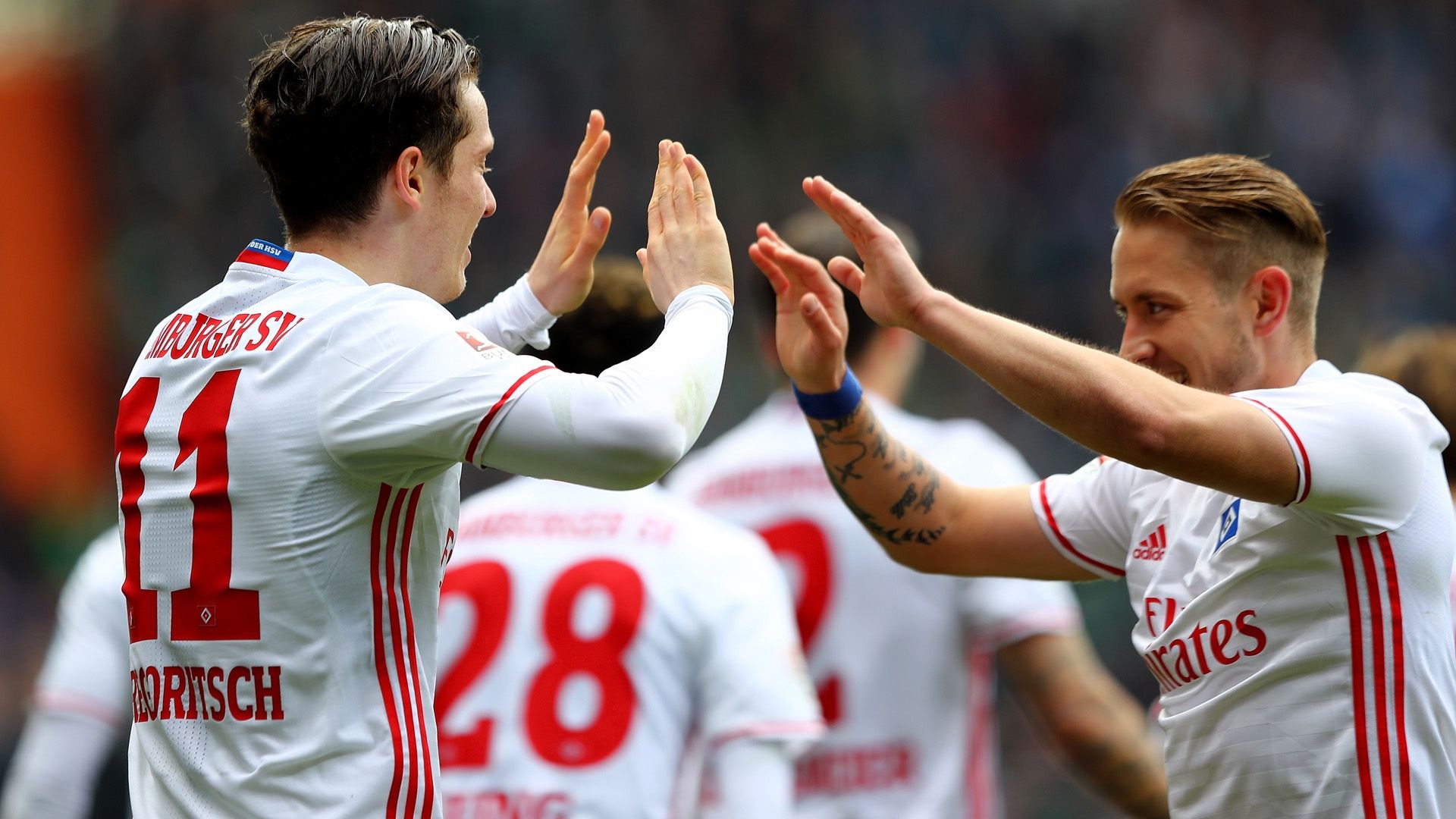 michael gregoritsch lewis holtby hamburger sv bundesliga 041617