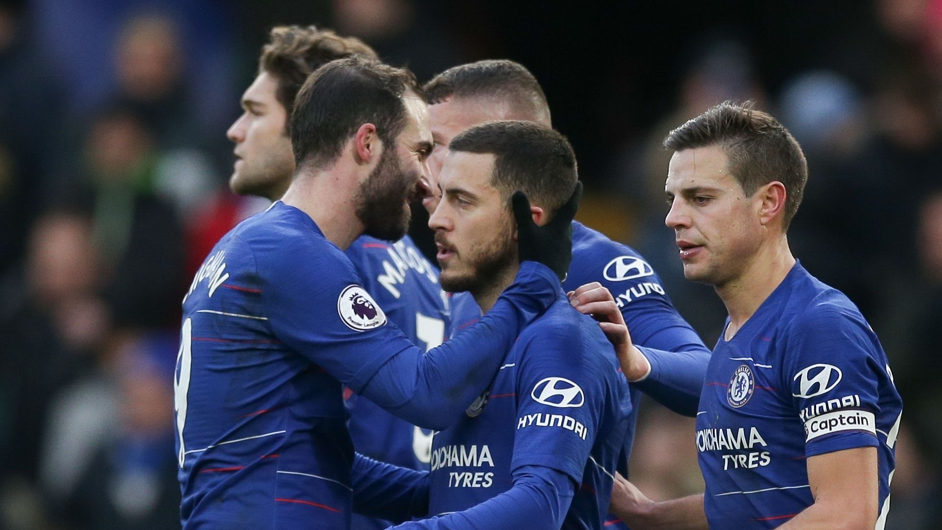 Chelsea celebrate vs Huddersfield