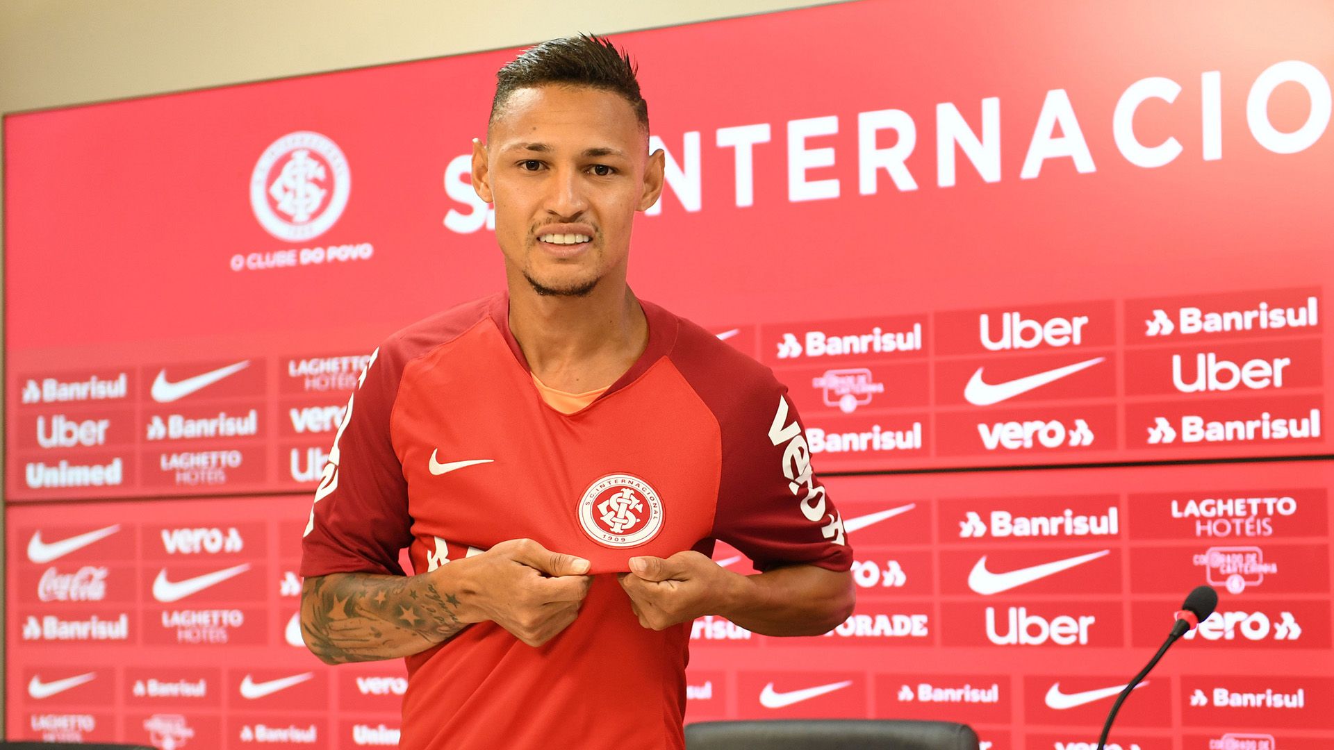 Neílton Internacional apresentação 04012019