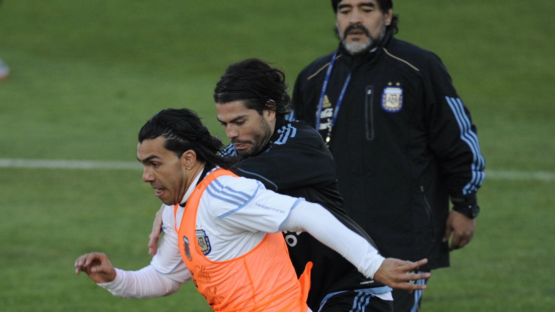 Ariel Garce Carlos Tevez Diego Maradona Argentina