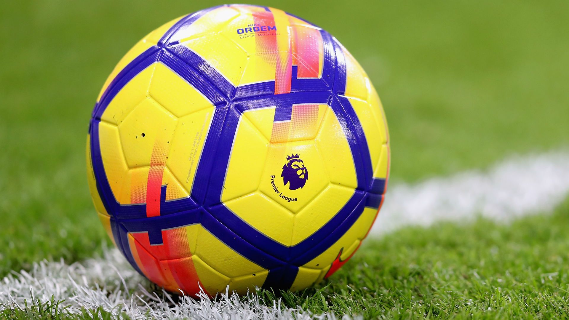Premier League ball