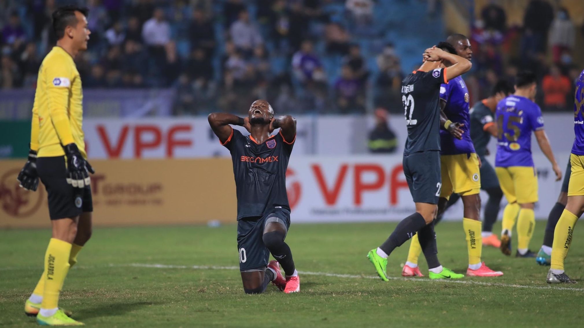 Ha Noi vs Binh Duong V.League 2021