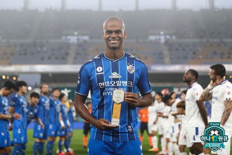 주니오 이달의 선수상 수상