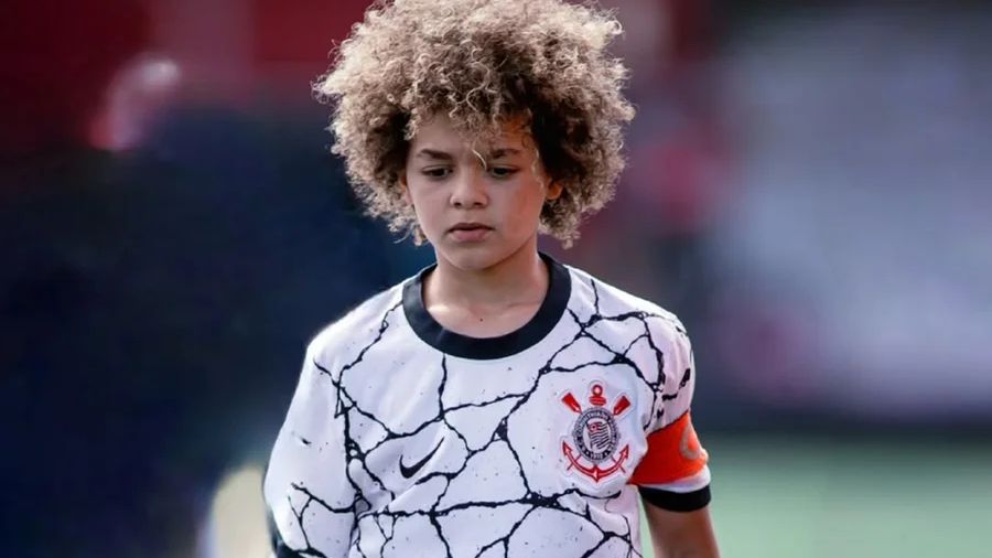 Lucas Flora, pelas categorias de base do Corinthians