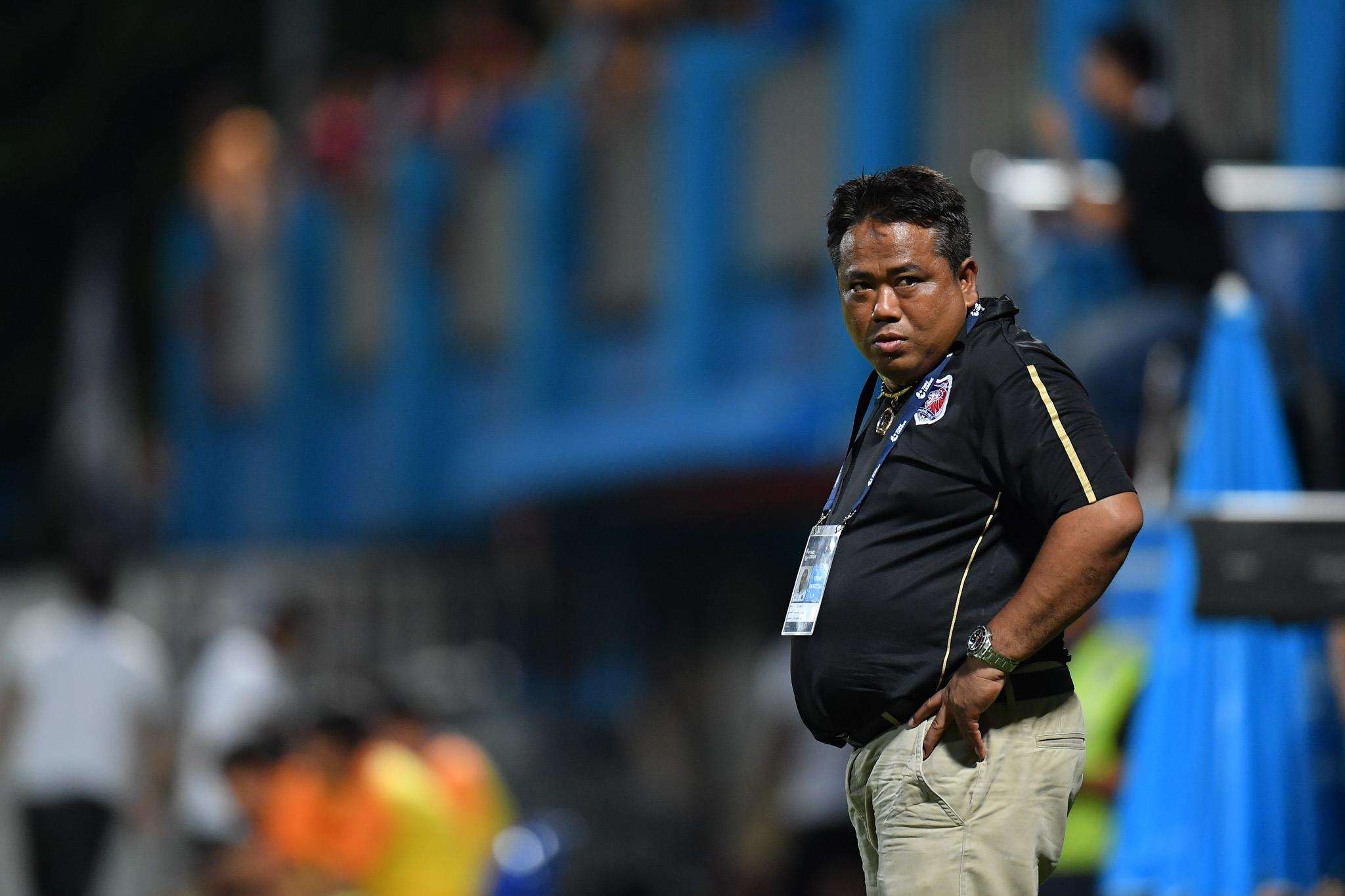 จเด็จ มีลาภ