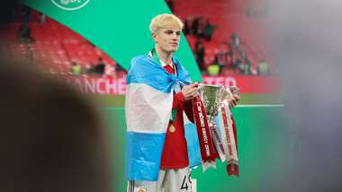 Alejandro Garnacho Manchester United w/ Argentina flag 2022-23