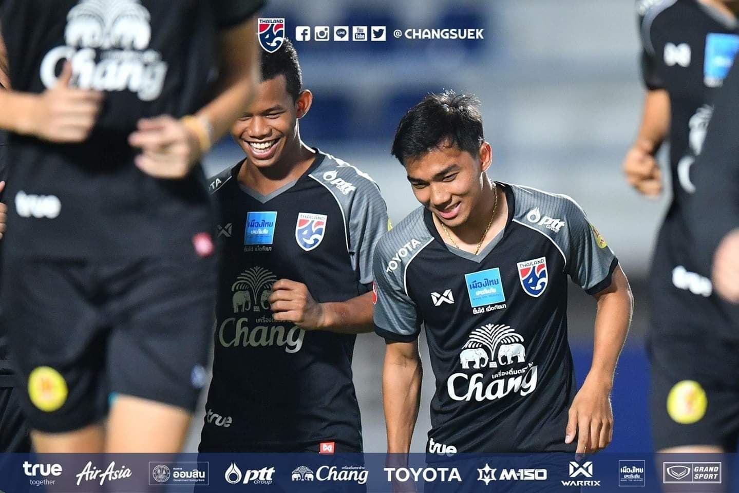 ศศลักษณ์ ไหประโคน, ชนาธิป สรงกระสินธ์