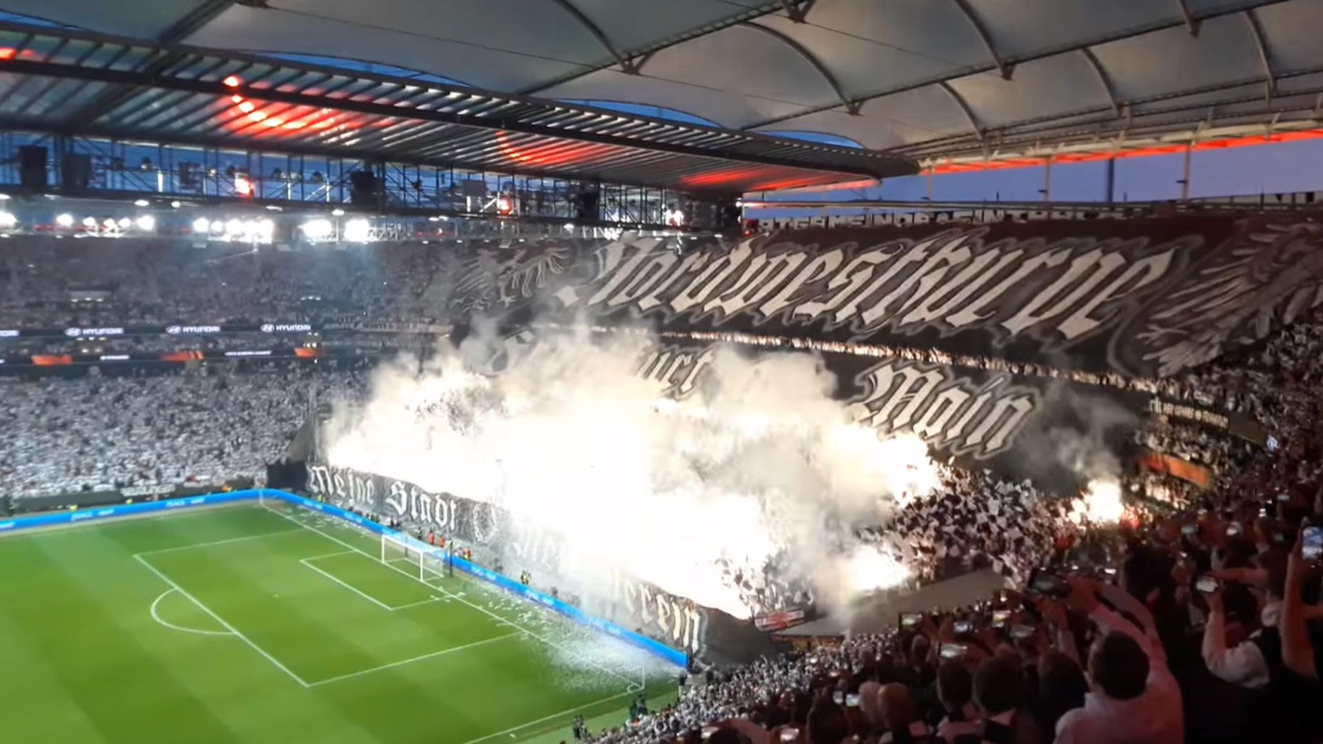 GFX Eintracht Frankfurt fans