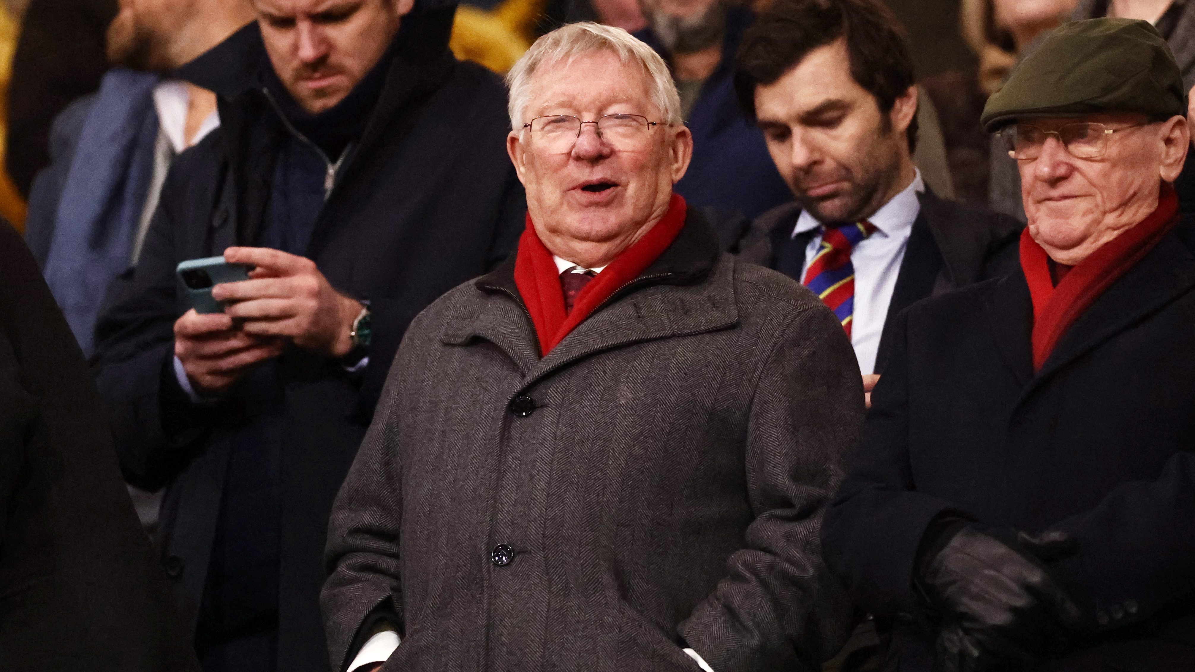 Manchester United’ın yeni yönetiminden efsane teknik direktör Sir Alex Ferguson’u sarsan acımasız karar