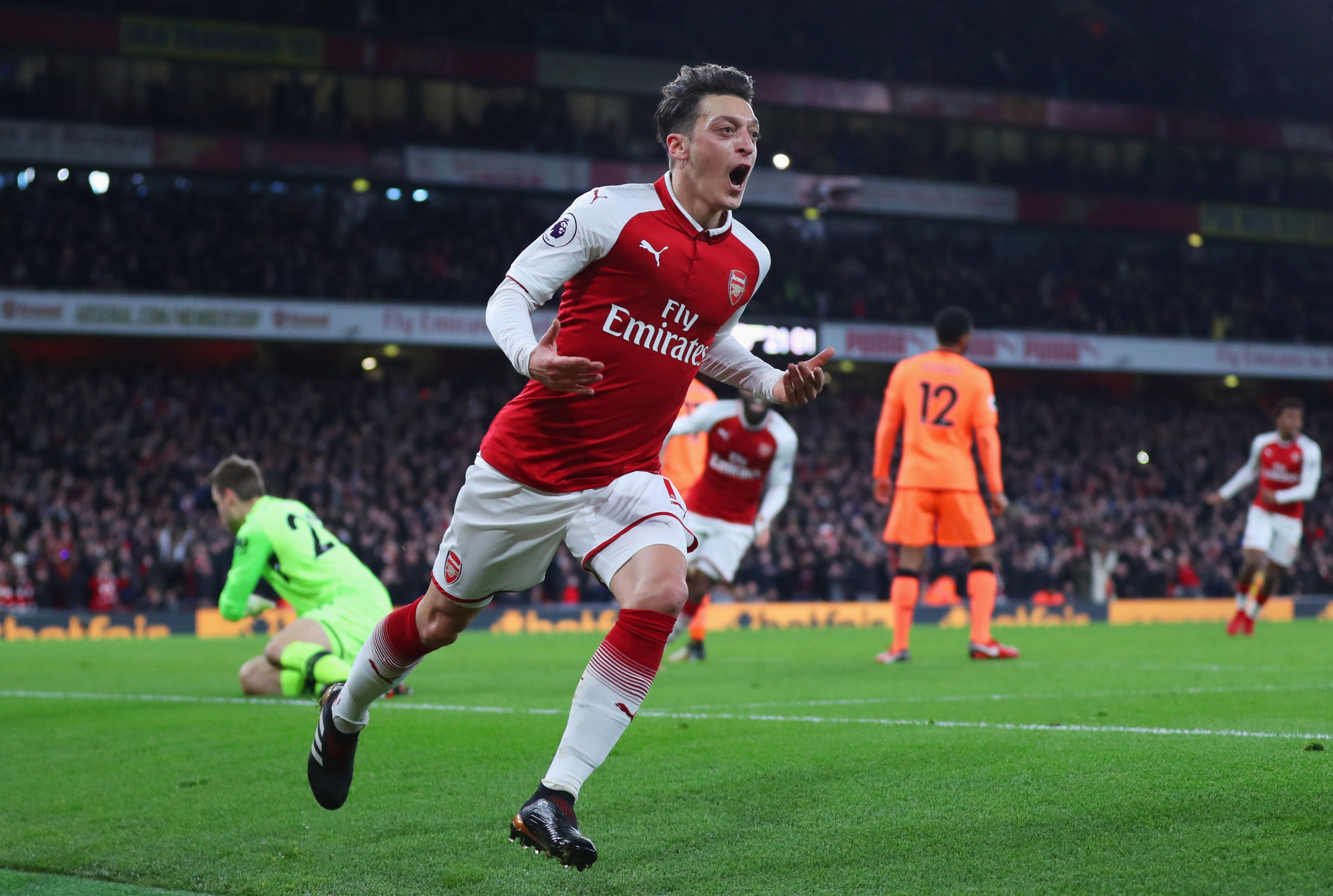 Mesut Ozil vs Liverpool