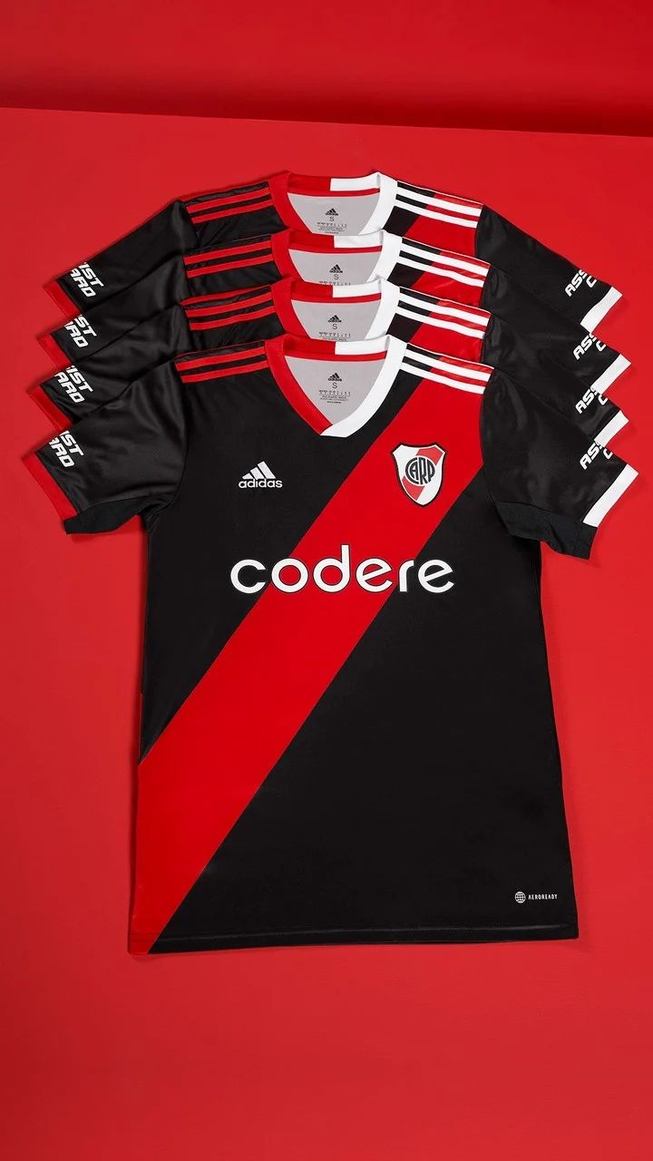 camiseta alternativa river 2023/24