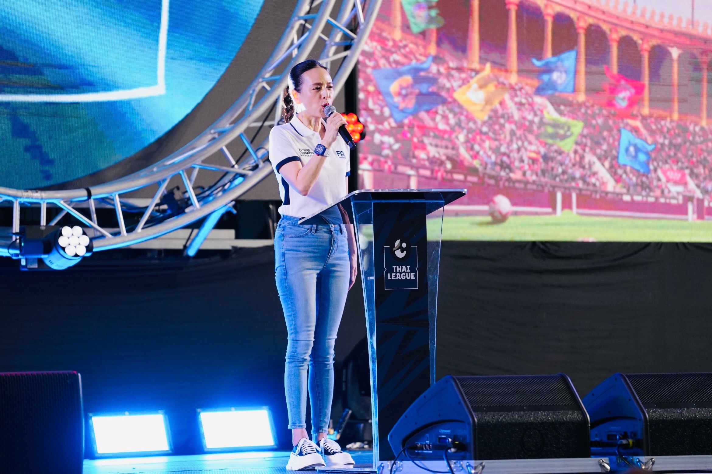 นวลพรรณ ล่ำซำ