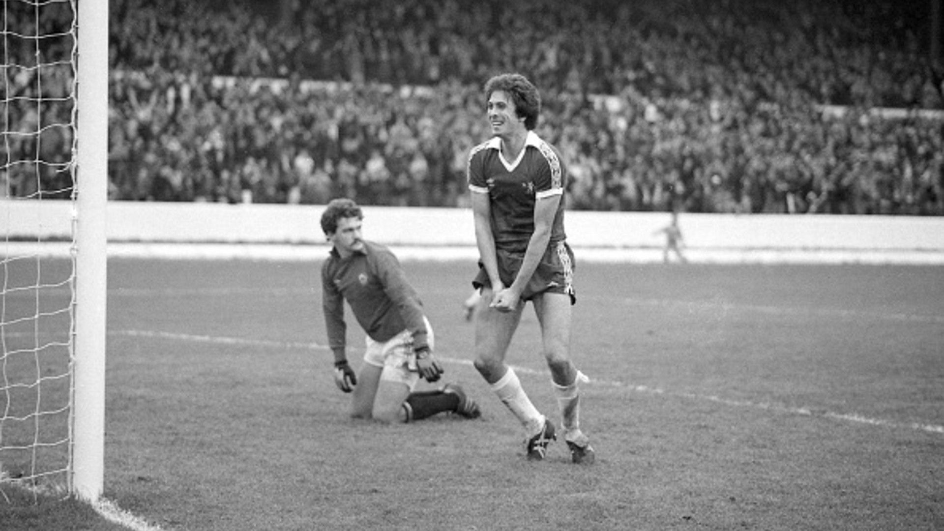 Colin Lee scoring for Chelsea