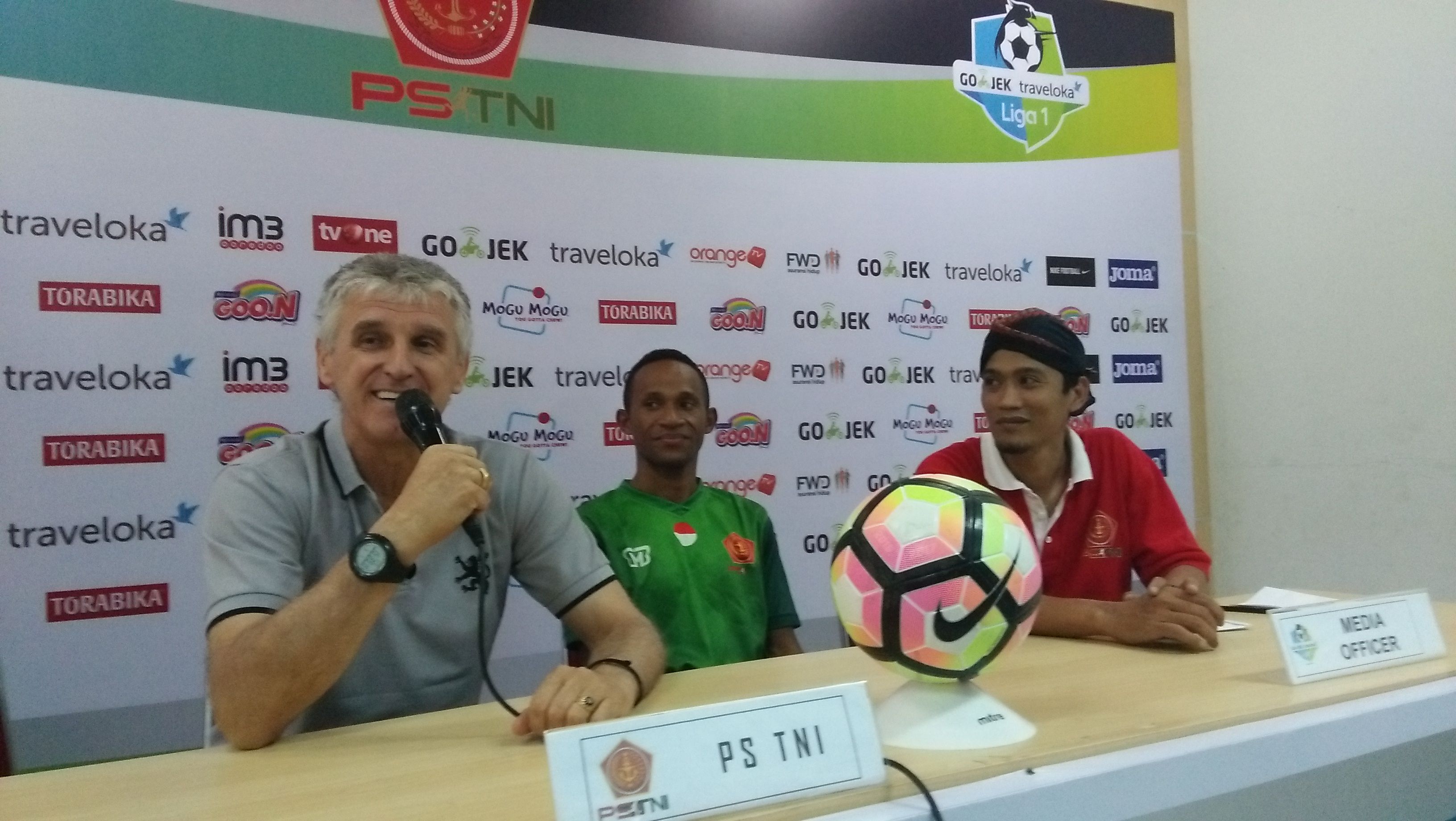 Ivan Kolev dan Stevan Imbiri PS TNI