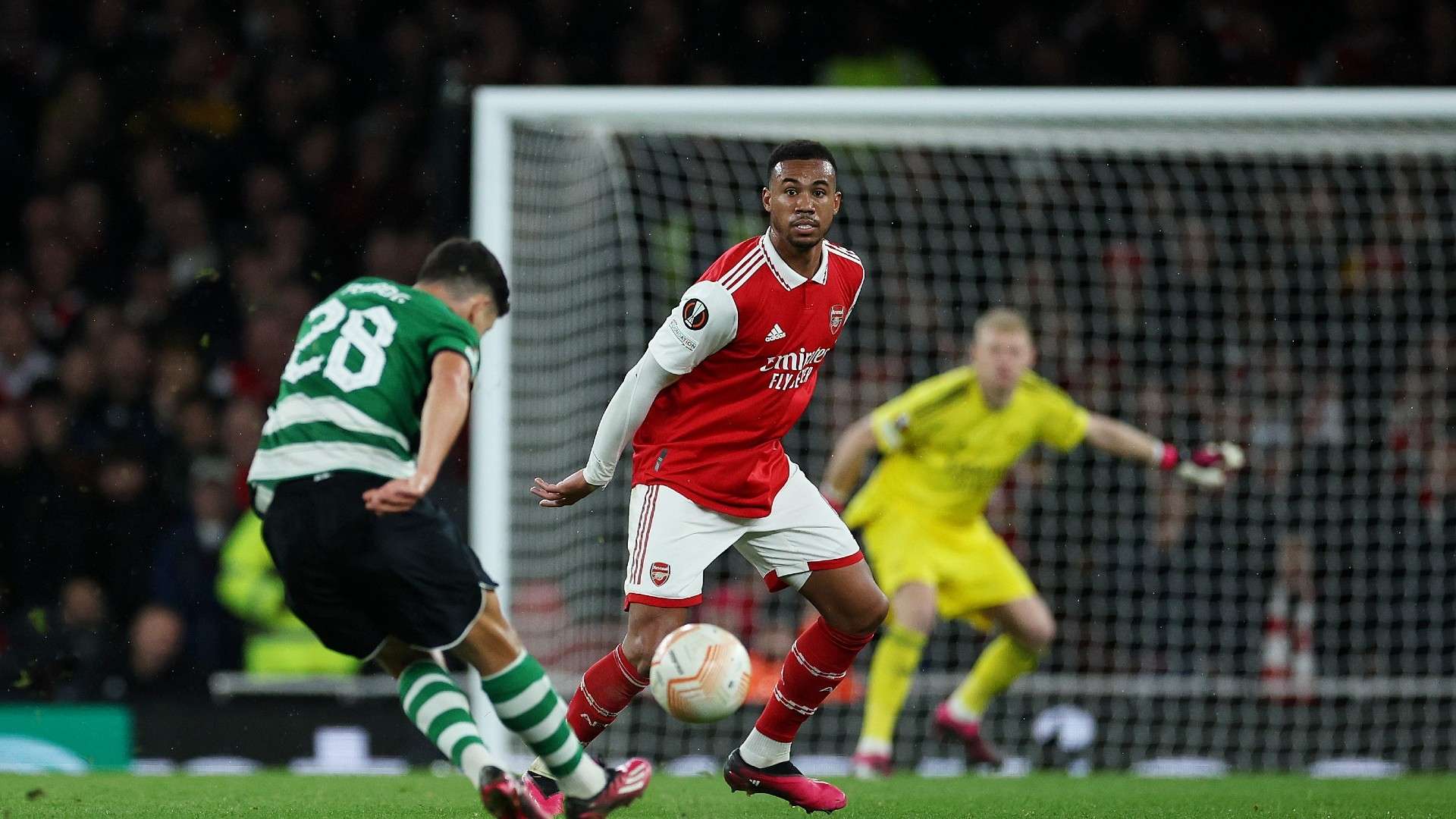 Pedro Goncalves Sporting takes aim vs Arsenal 2022-23