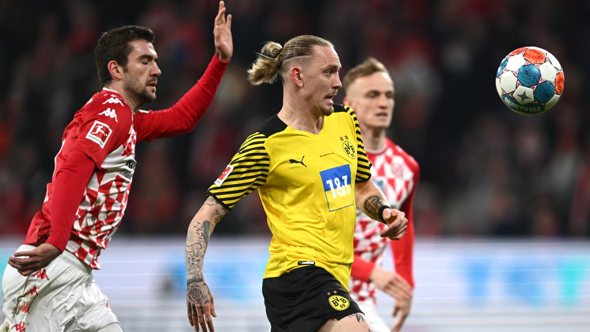 MARIUS WOLF BORUSSIA DORTMUND BUNDESLIGA 16032022