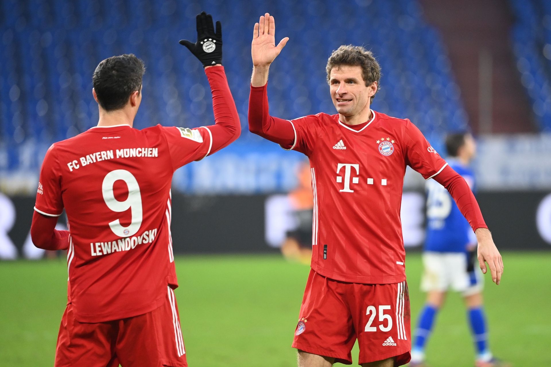 Thomas Muller Robert Lewandowski Schalke Bayern Munchen Bundesliga 24012021
