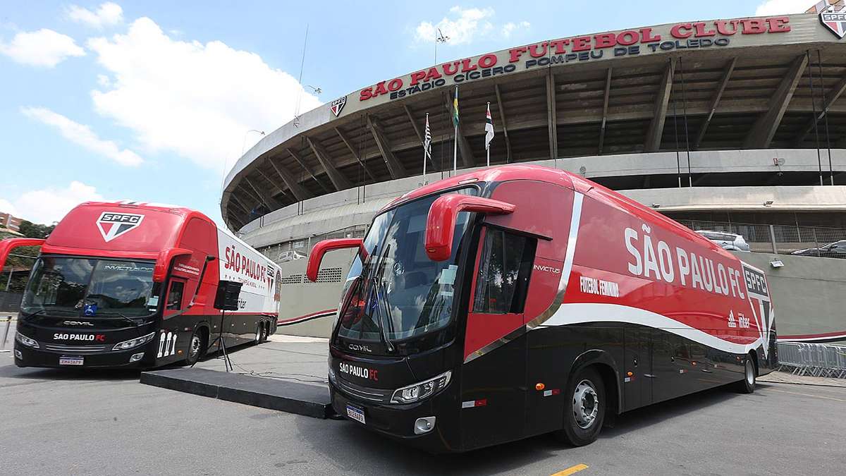 Ônibus do São Paulo apresentado em outubro