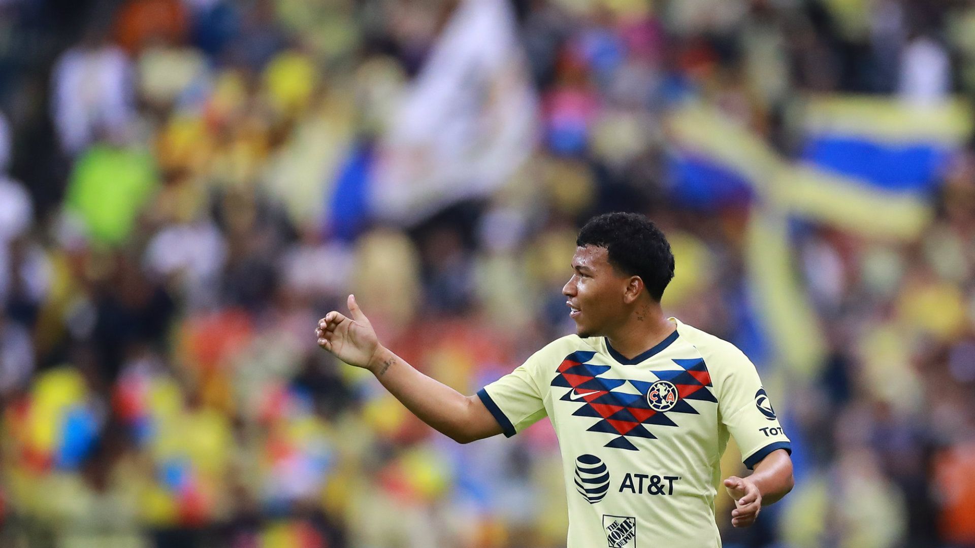 Roger Martínez América 170919