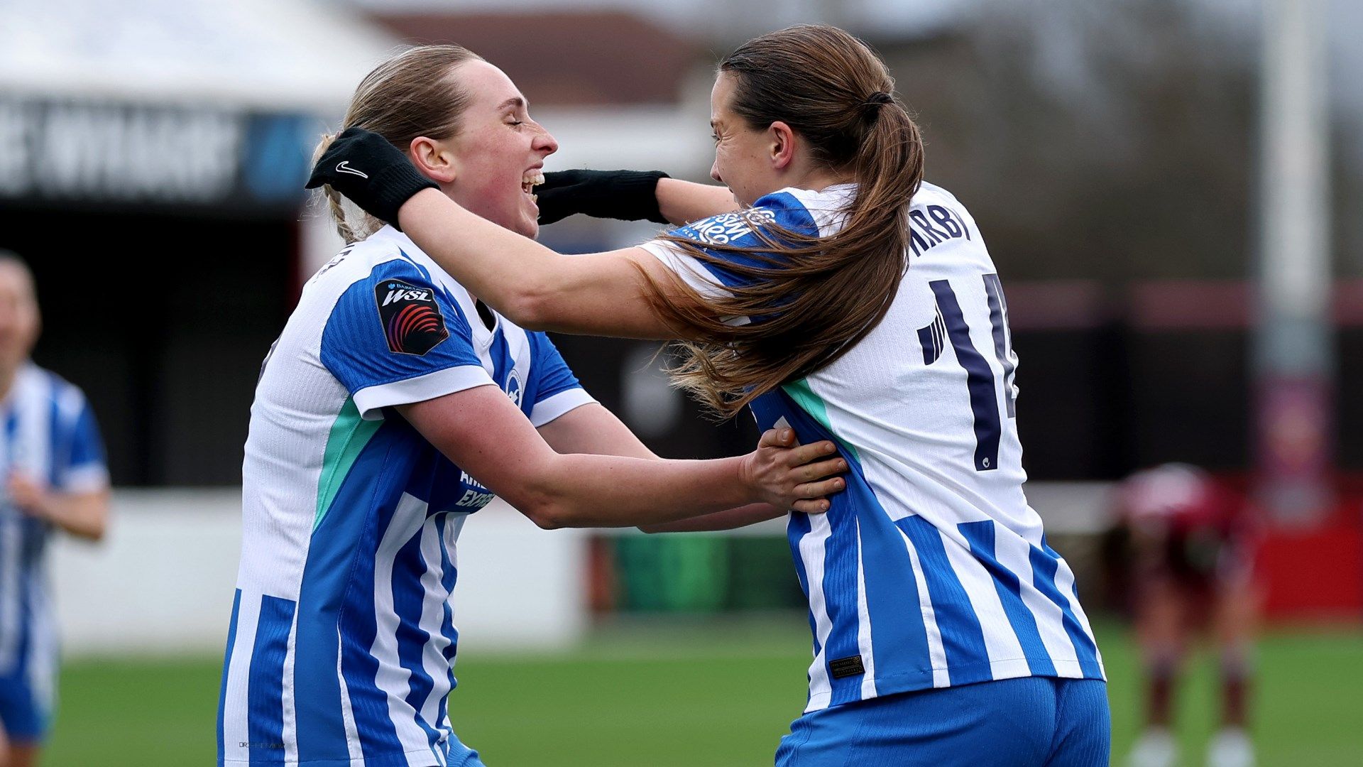 Bex Rayner Fran Kirby Brighton Women 2025-26