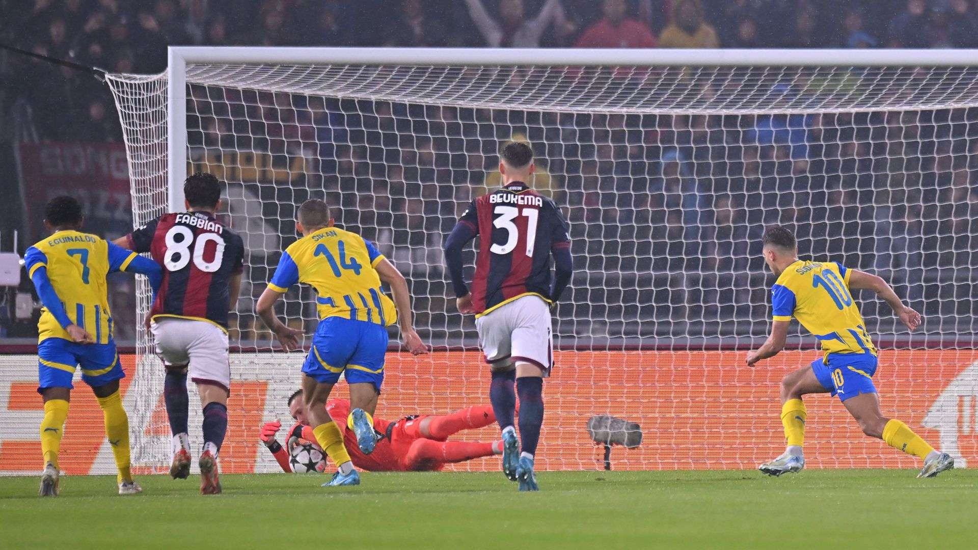 Lukasz Skorupski Bologna Shakhtar Champions League