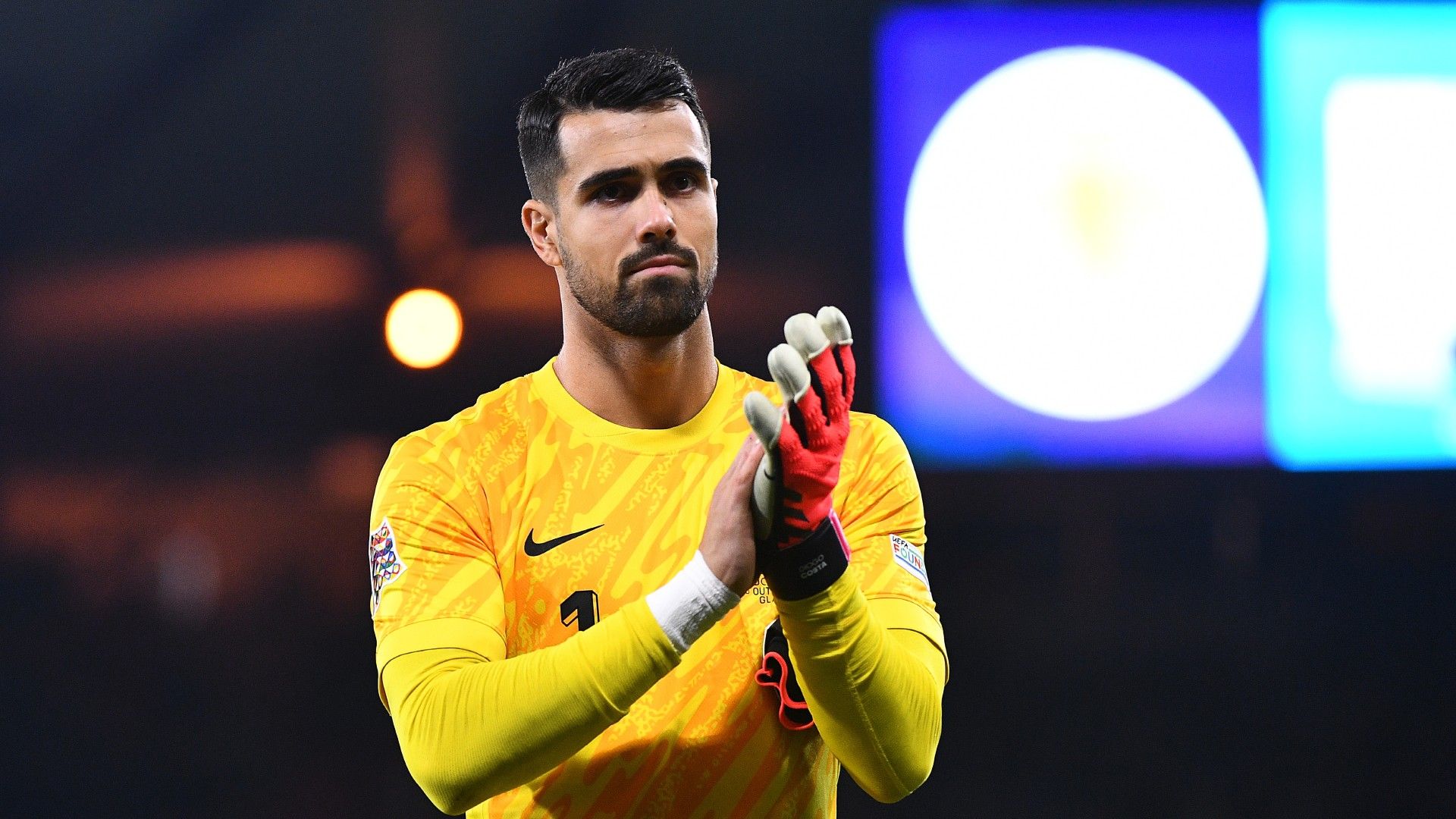 Man City and Man Utd on alert as Porto goalkeeper Diogo Costa ready for summer move as Premier League giants eye €60m star as Ederson and Andre Onana replacement | Goal.com UK