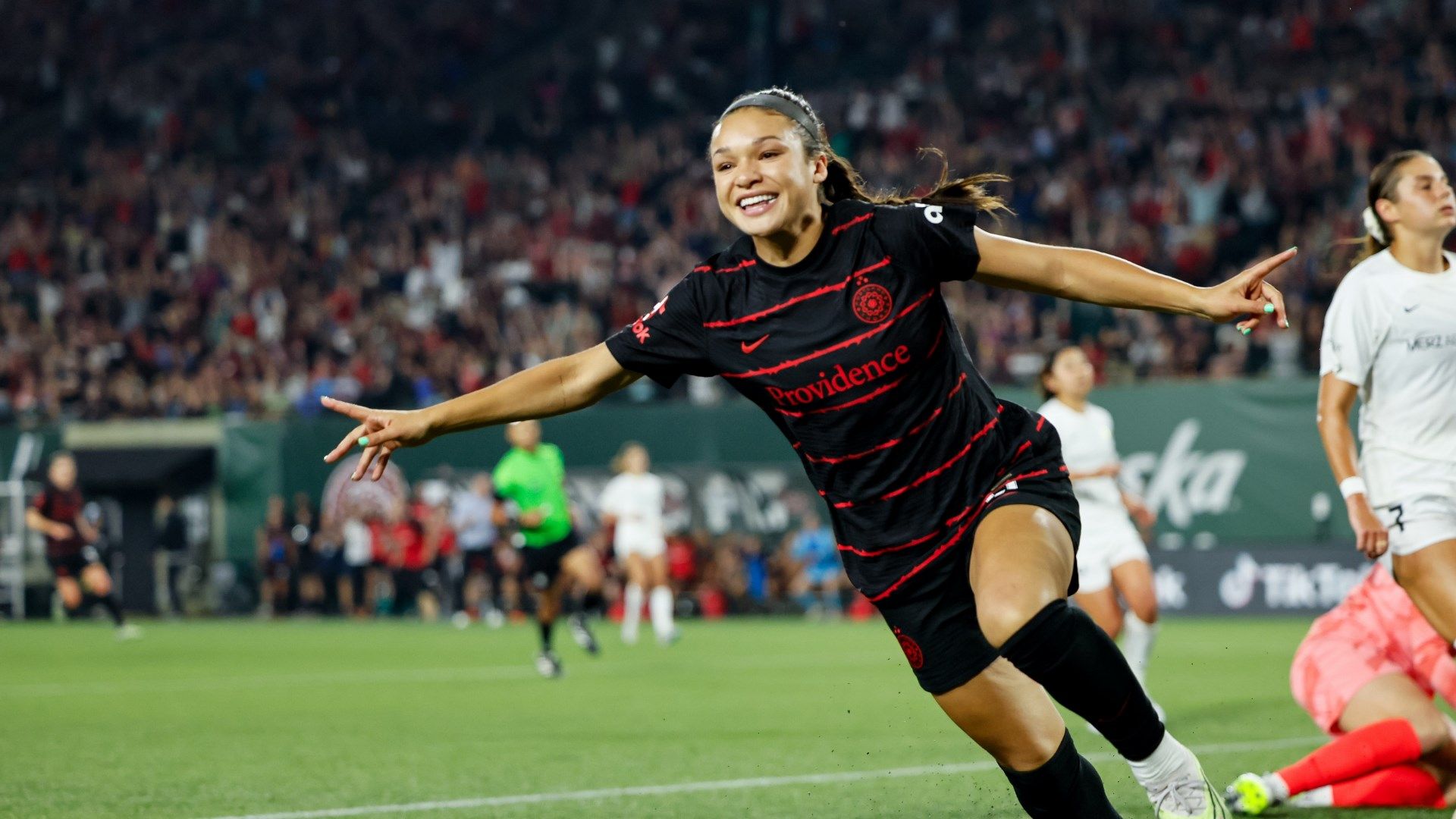 USWNT star Sophia Smith is in! Portland Thorns striker highlights 2023 NWSL  best XI | Goal.com US