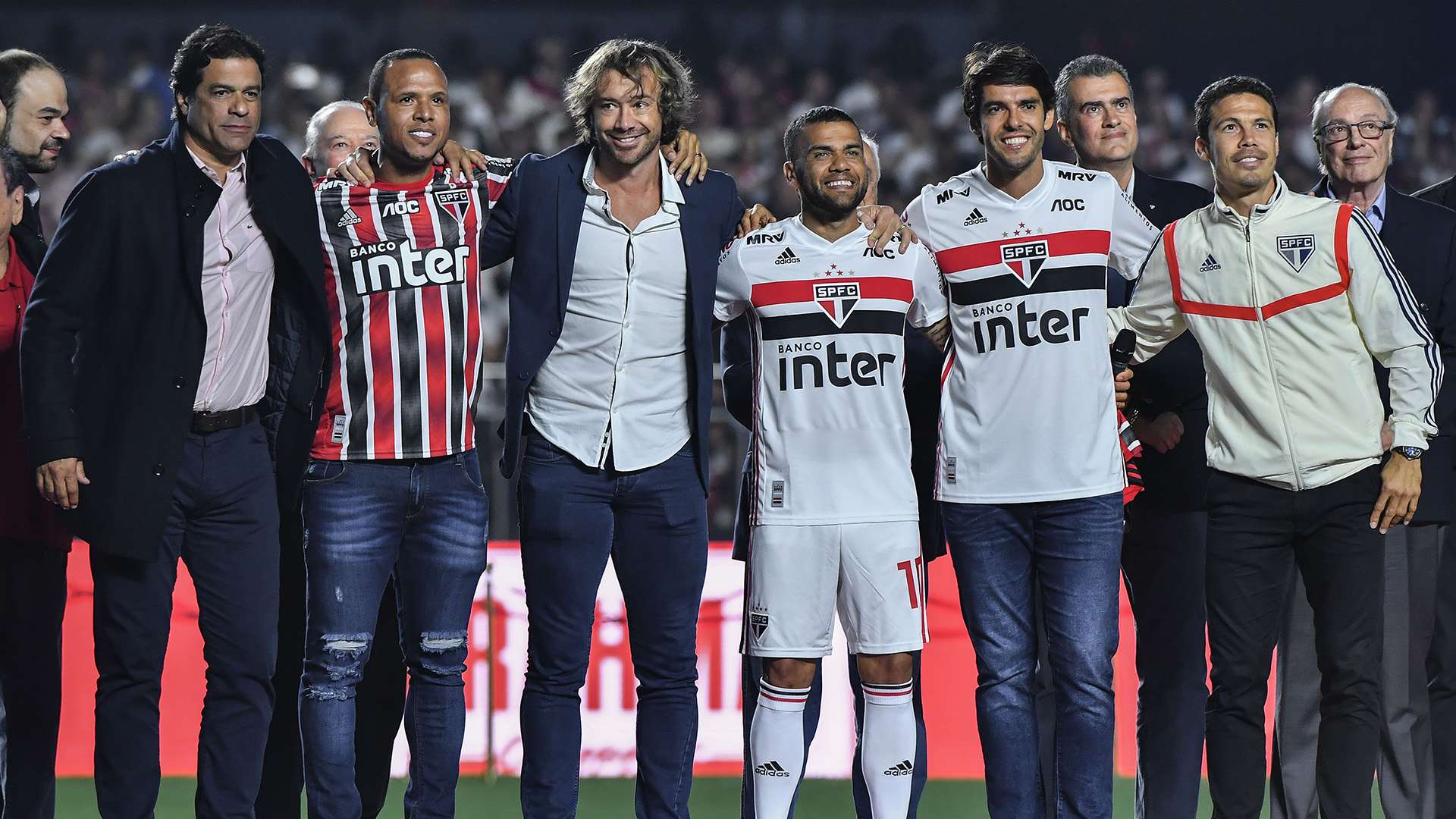 Dani Alves e lendas São Paulo Morumbi 06082019