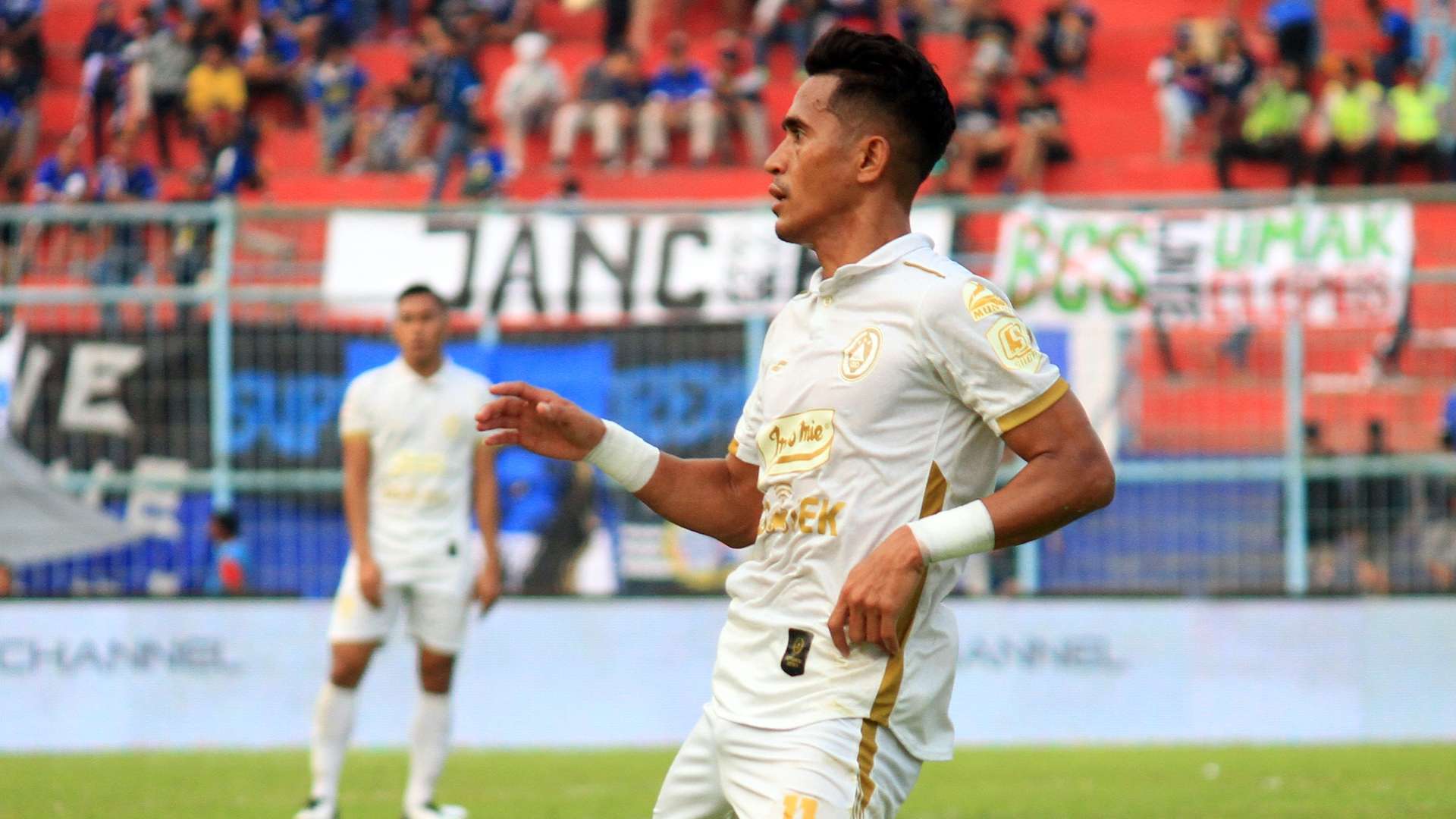 Sidik Saimima - PSS Sleman