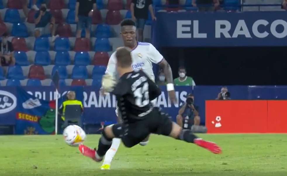 Real Madrid Levante Vinicius Aitor