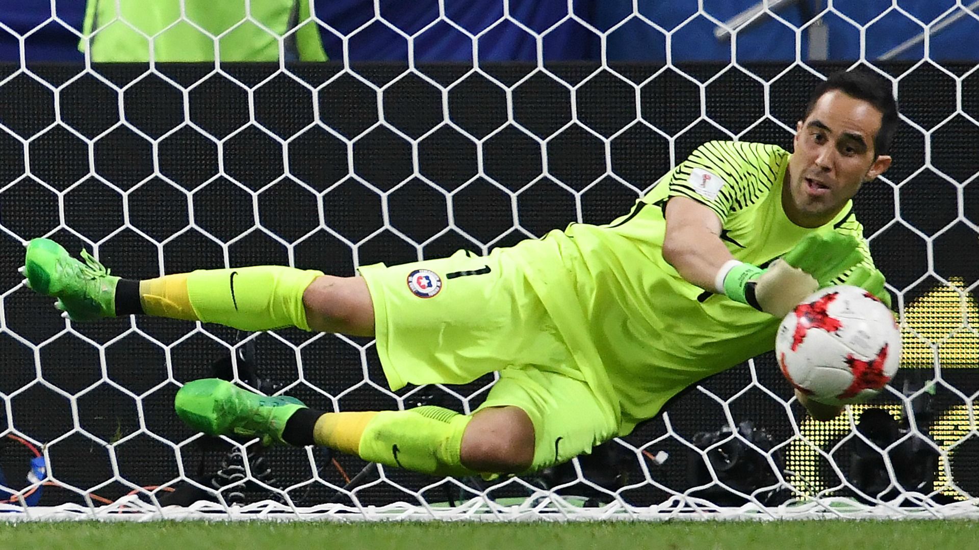 Claudio Bravo Chile Portugal 280617