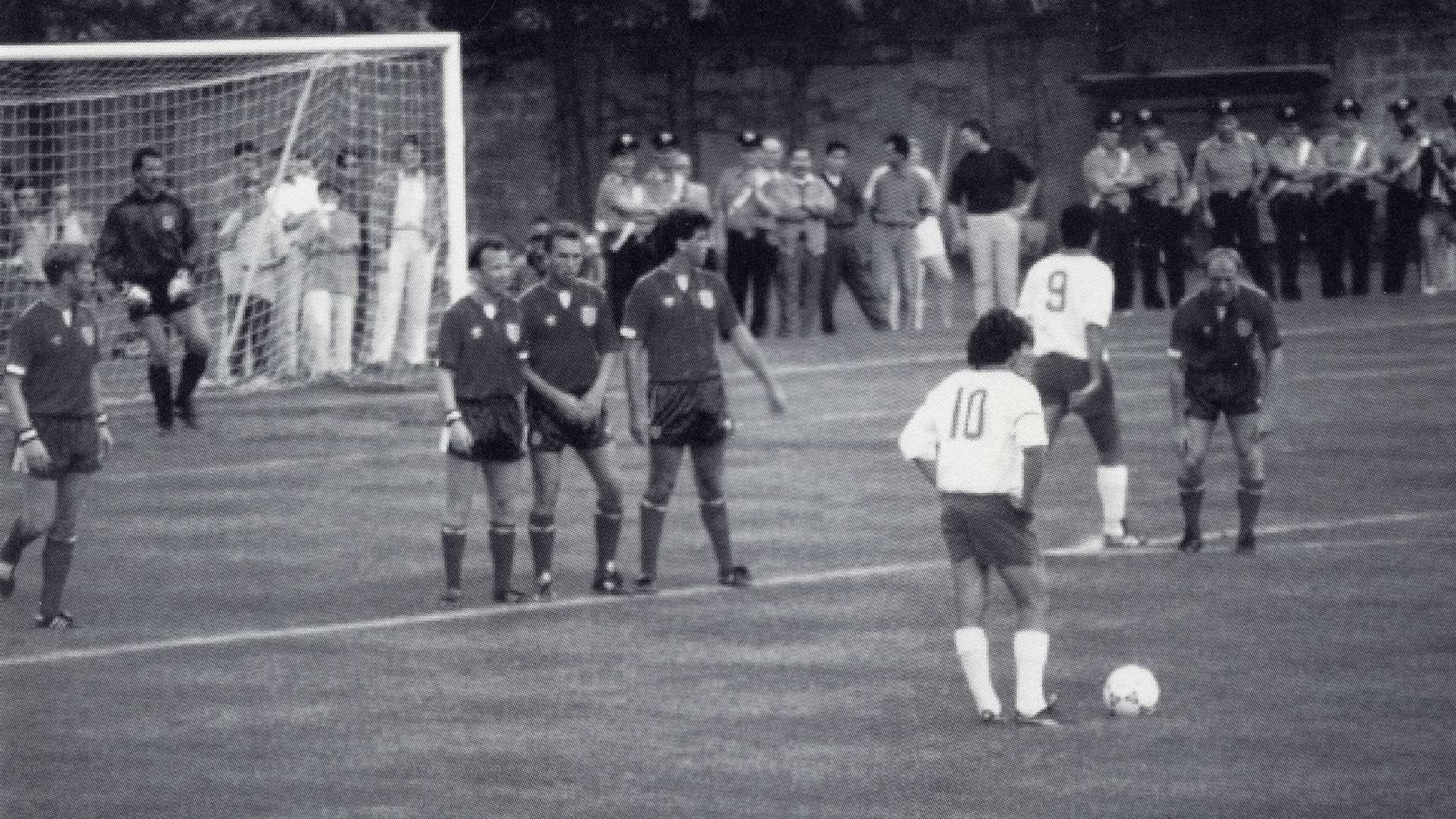 Sardinia England Friendlies 06051990