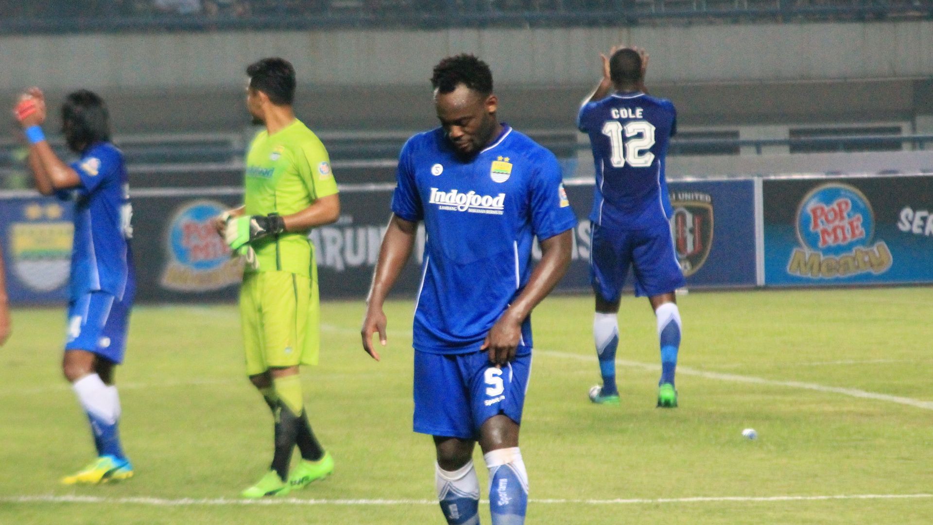 Galeri Michael Essien & Carlton Cole