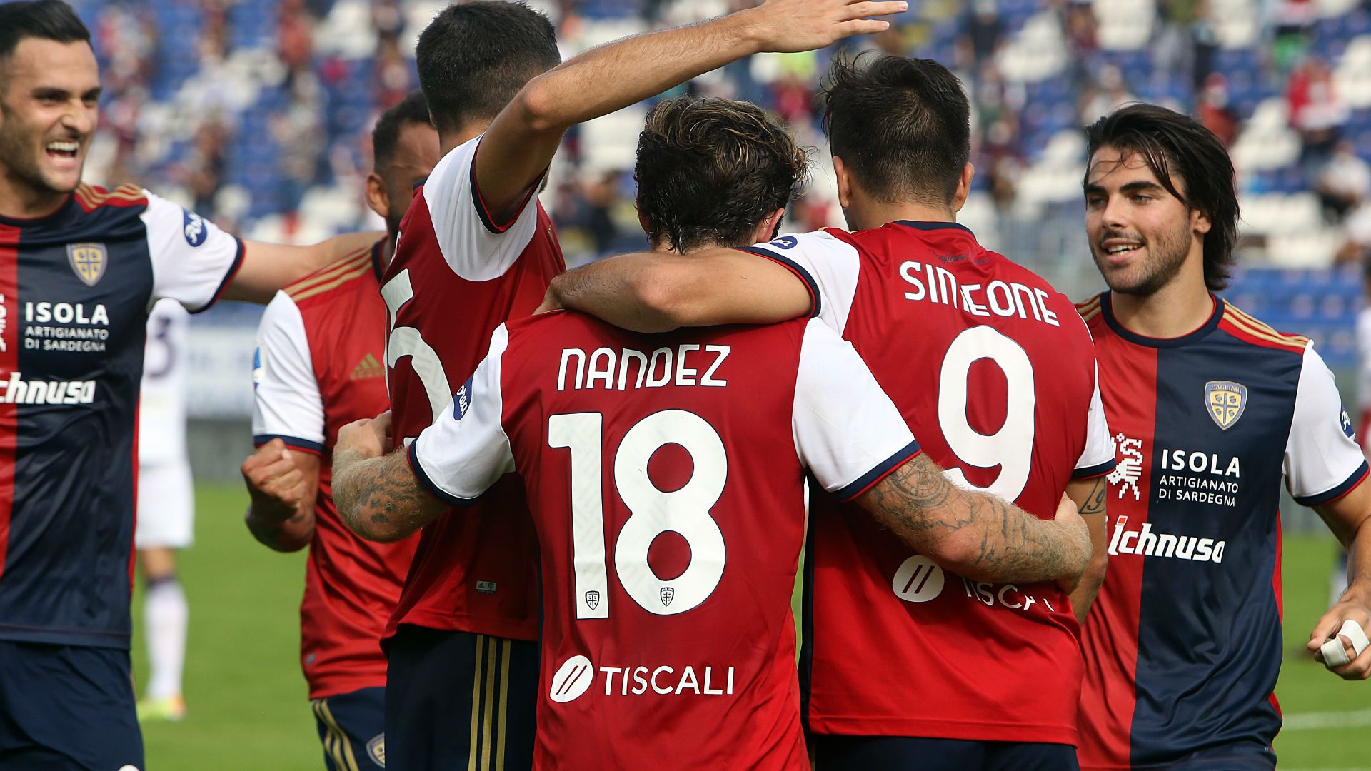 Cagliari celebrating Crotone Serie A