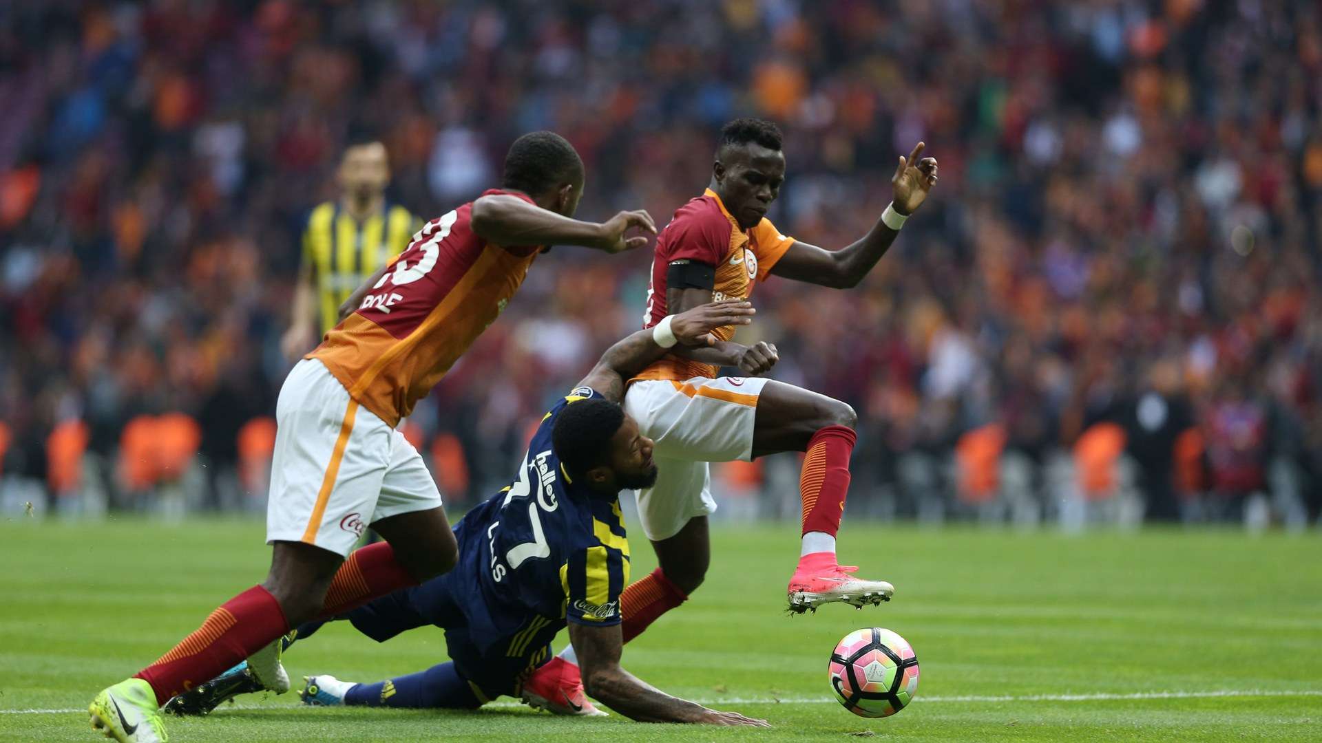 Galatasaray Fenerbahce Lens Bruma 04232017